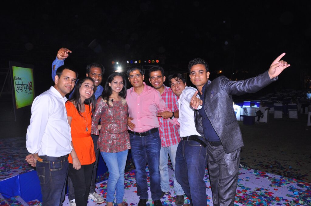 Sunil Badesra with his team at Su-Kam