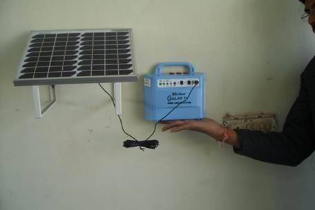Su-Kam Solar Home Lighting System - Solar IV with panel and lights