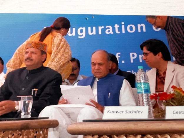 Kunwer Sachdev with CM Himachal Pradesh Dhumal at Su-Kam factory inauguration