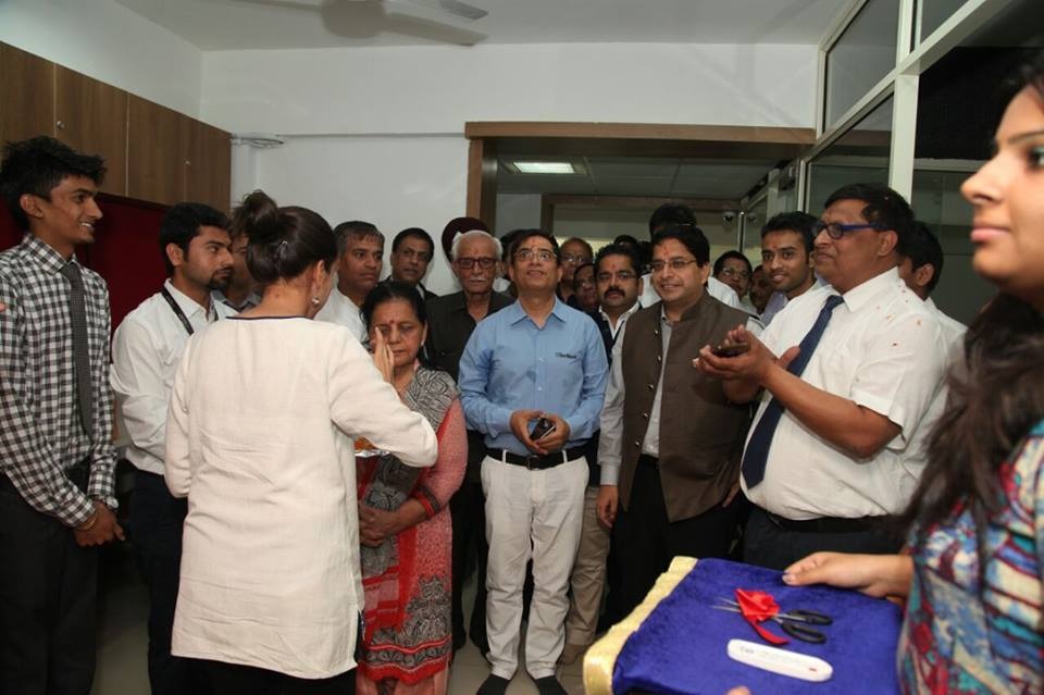 Group photo at the Centre for Smart Solar Energy, Manav Rachna University.