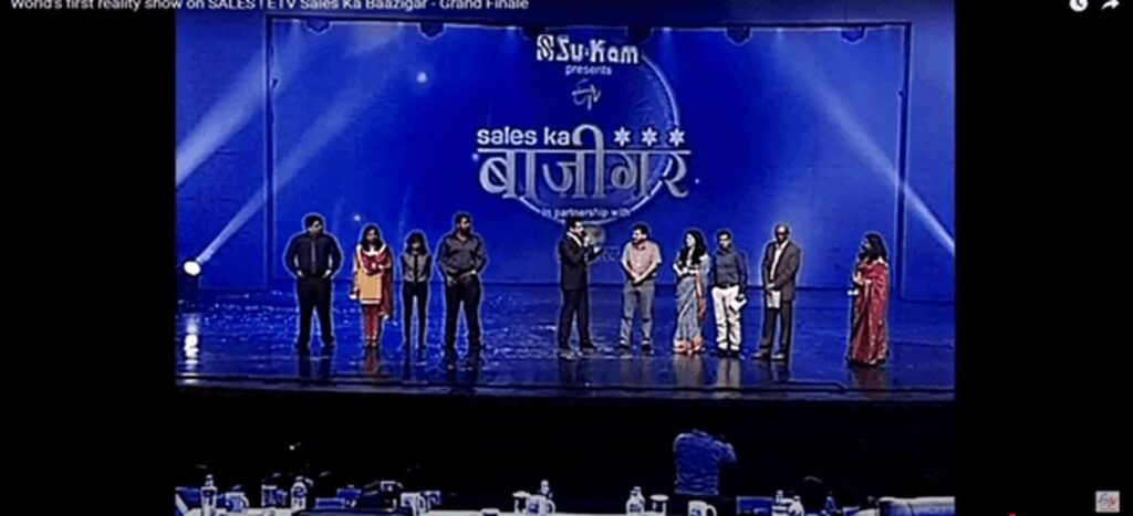 Sales Ka Baazigar Grand Finale stage — Su-Kam presents ETV, contestants under the show logo