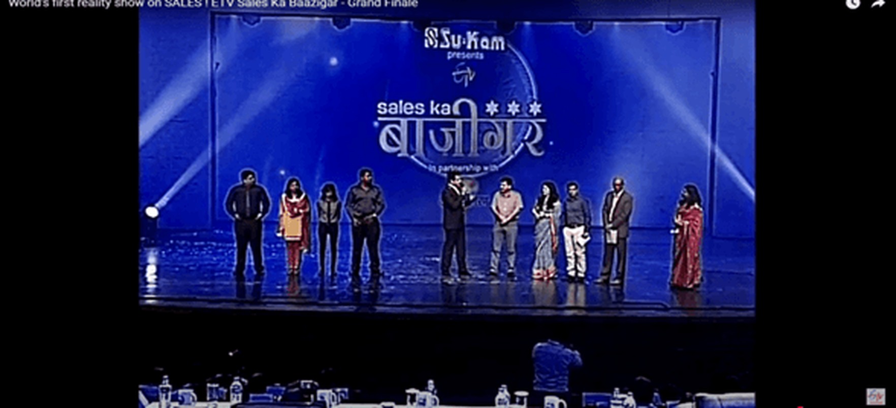 Sales Ka Baazigar Grand Finale — Su-Kam presents ETV, contestants lined up on stage under the show logo
